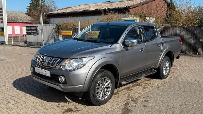 Gebraucht Mitsubishi L200 Plus 181 PS (133 kW) 2016 Grau Pickup