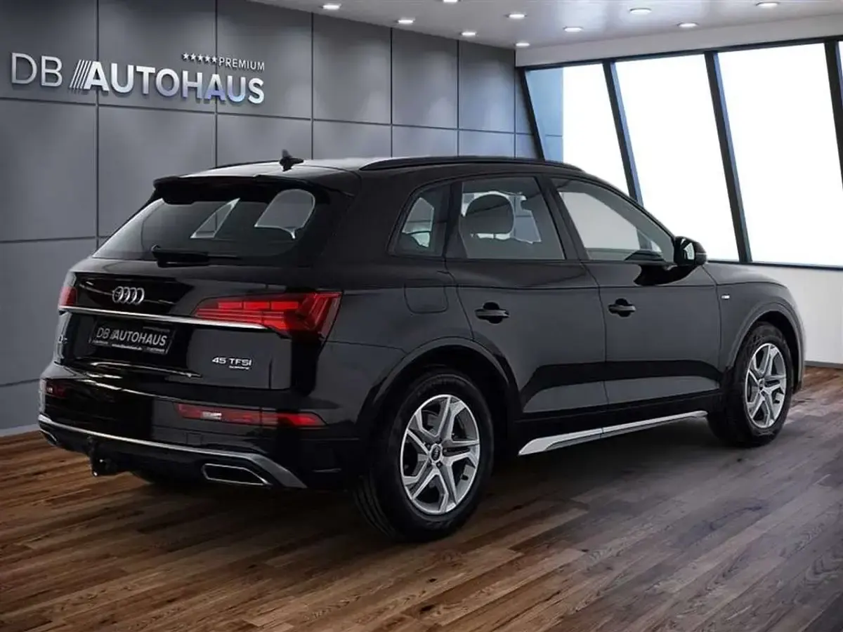 Gebraucht Audi Q5 S-Line 265 PS (194 kW) 2024 Schwarz SUV