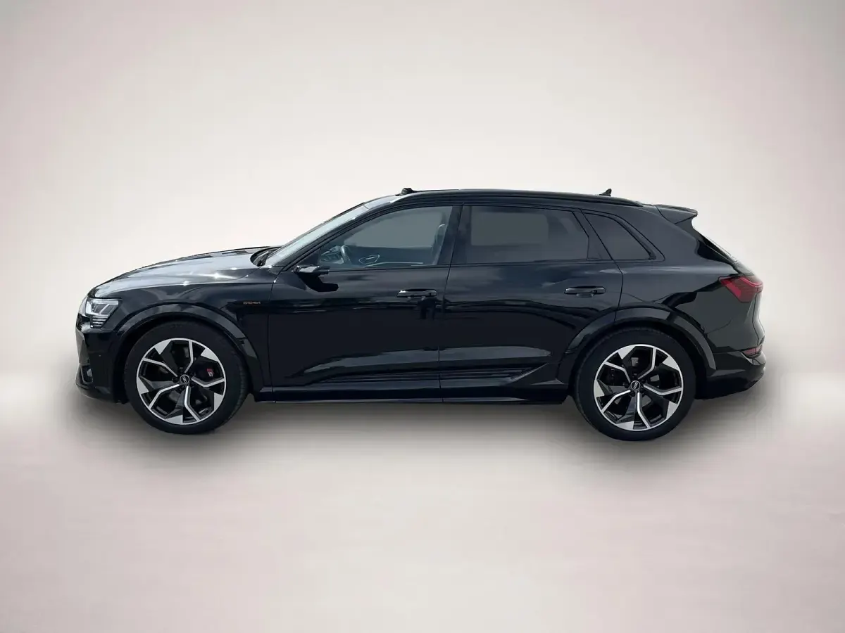 Gebraucht Audi e-tron Sport 369 kW (503 PS) 2022 Manufacturer SUV
