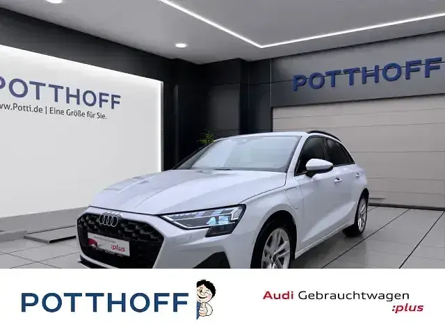 Gebraucht Audi A3 Sportback e-tron Ambiente 204 PS (150 kW) 2025 Kleinwagen