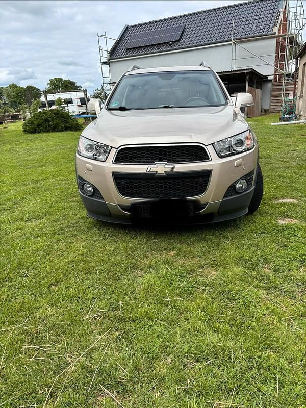 Gebraucht Chevrolet Captiva 163 PS (119 kW) 2012 Gold SUV