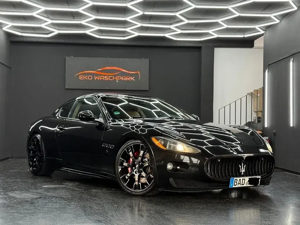 Gebraucht Maserati Granturismo 441 PS (324 kW) 2009 Schwarz Coupé
