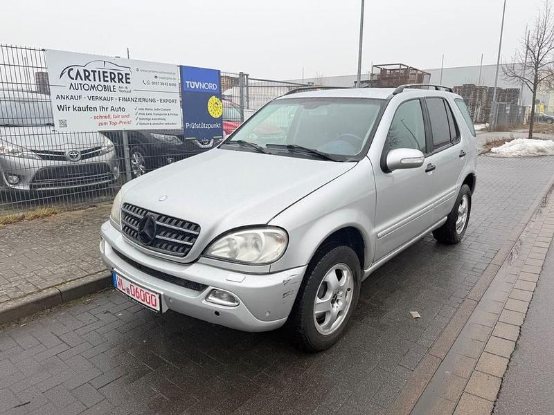Gebraucht Mercedes ML320 218 PS (160 kW) 2001 Silber SUV
