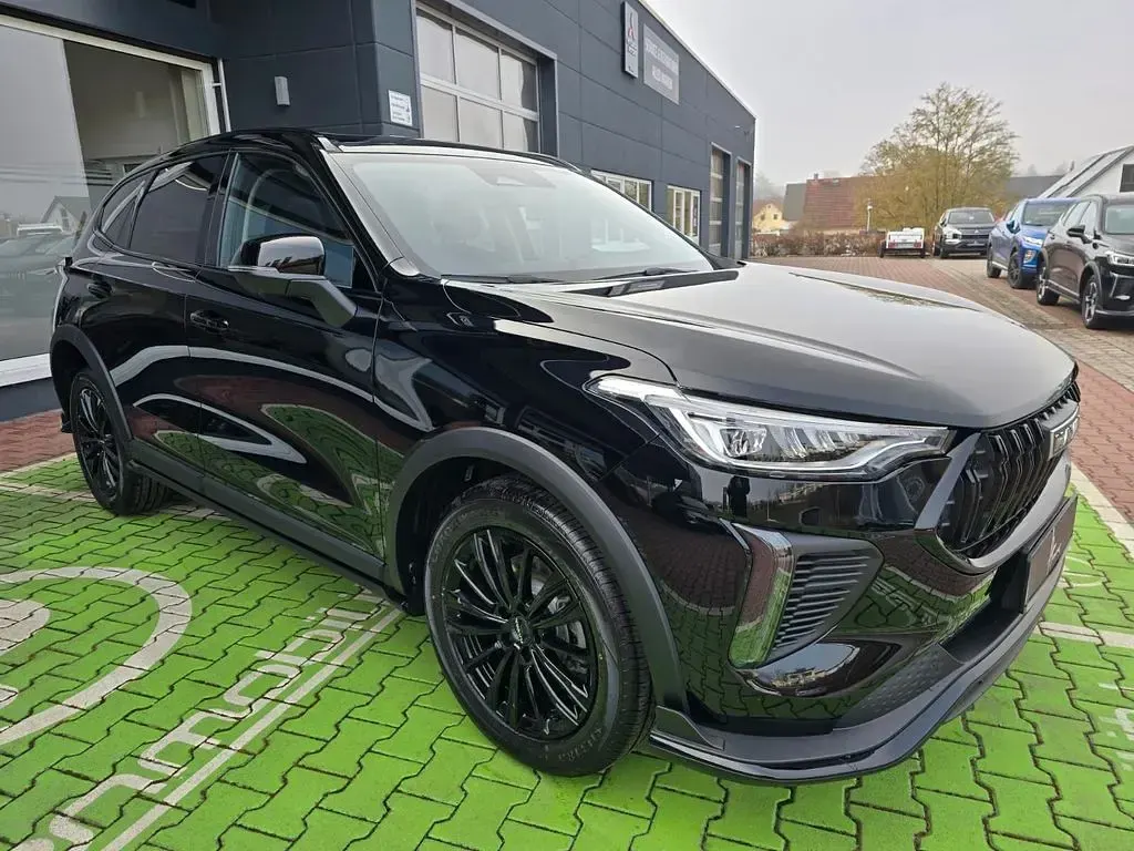 Neu Haval Jolion Lux 177 PS (130 kW) 2026 Schwarz SUV