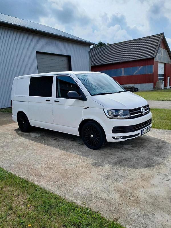 Gebraucht VW Transporter 150 PS (110 kW) 2018 Weiß Van