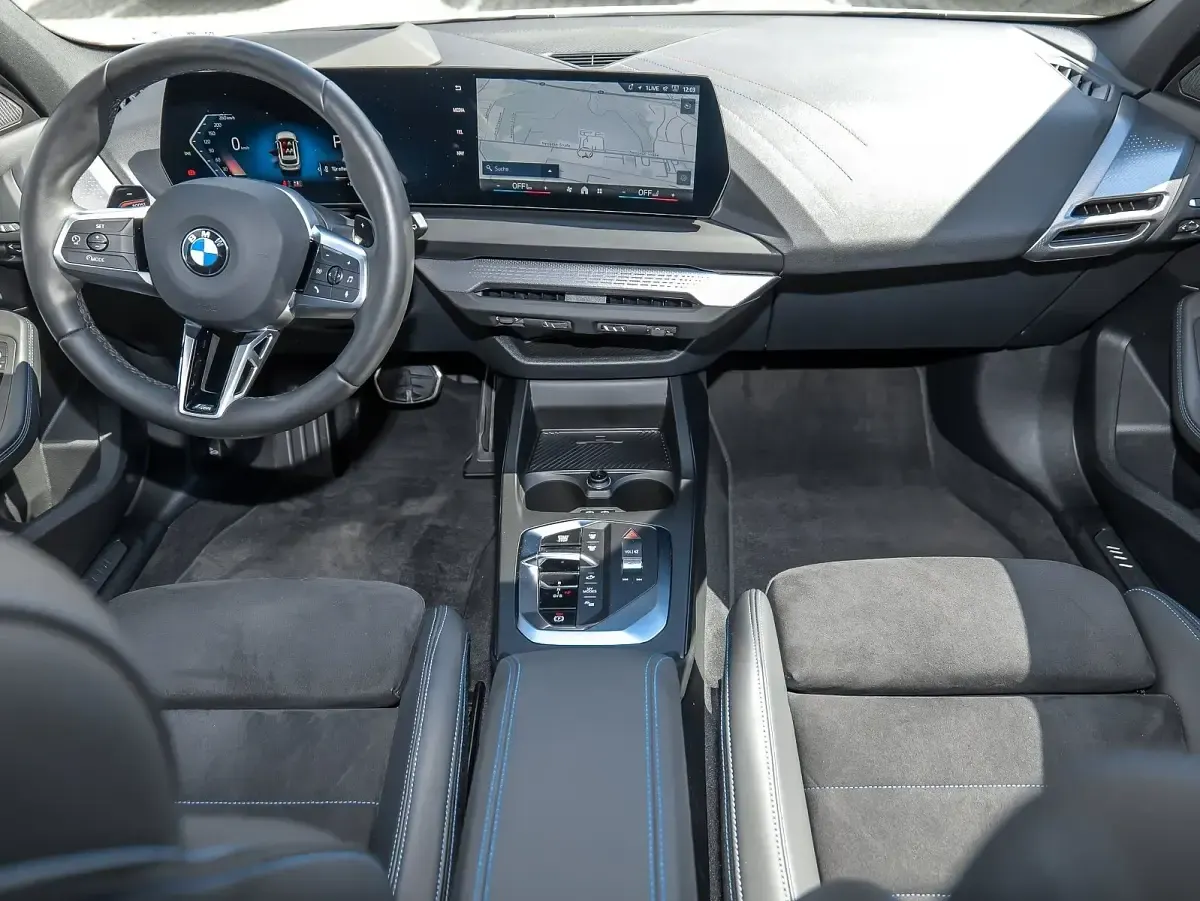 Używany BMW 120 Performance 156 KM (114 kW) 2025 Biały Hatchback