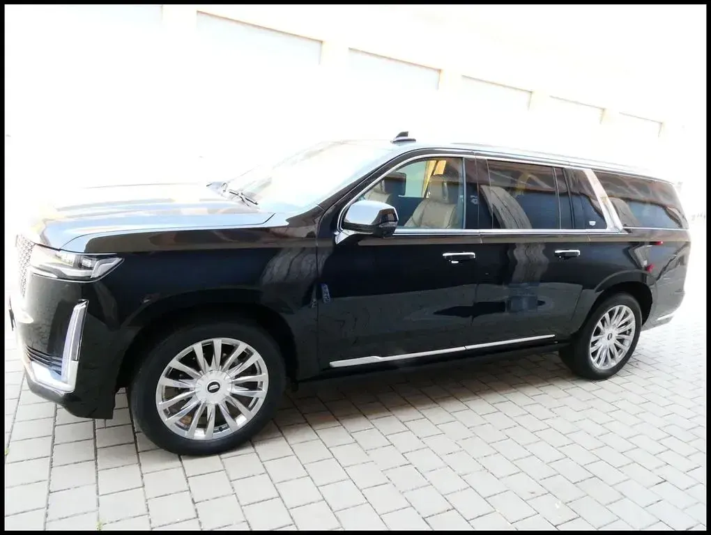 Gebraucht Cadillac Escalade 426 PS (313 kW) 2022 Schwarz SUV