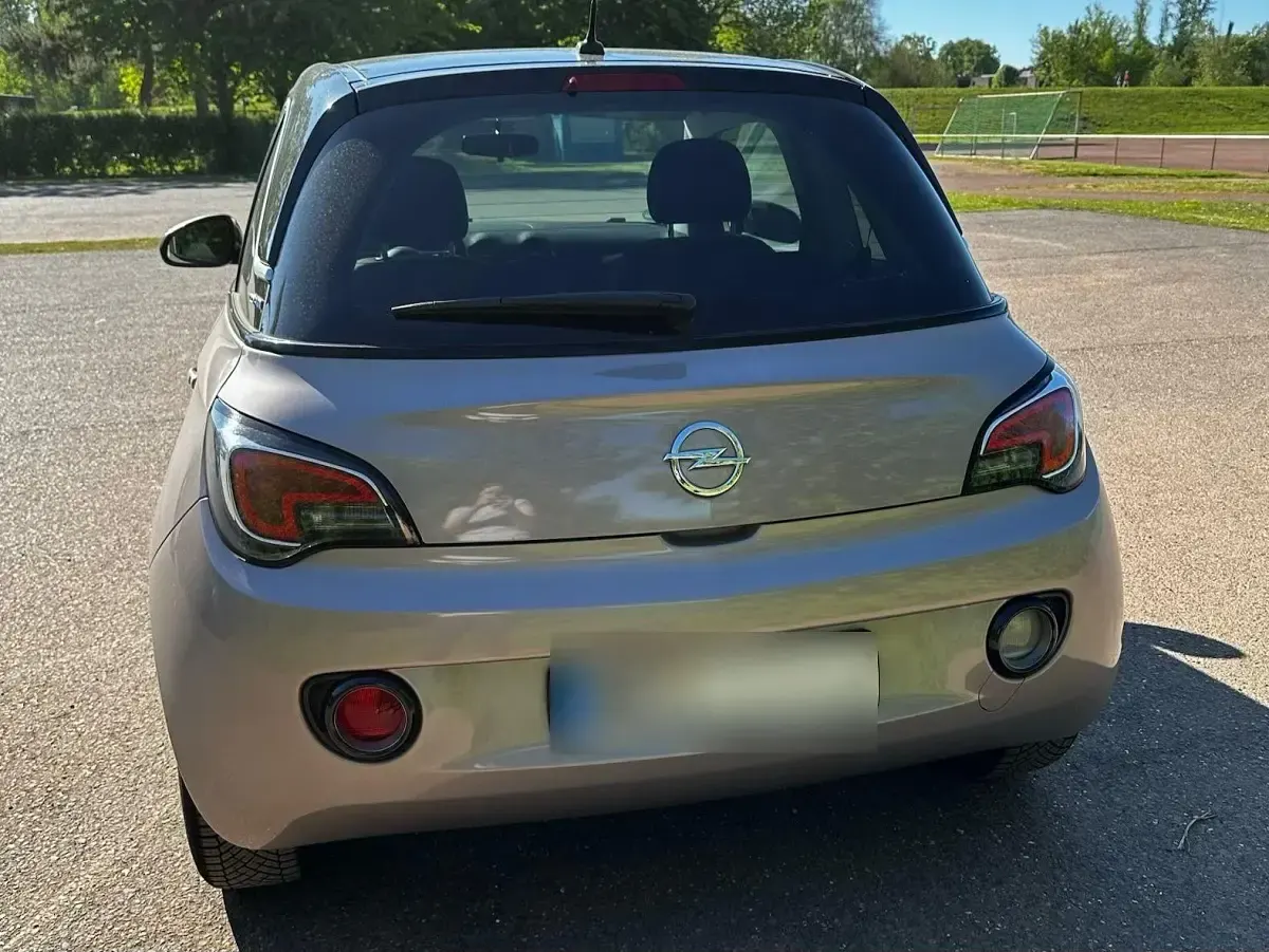 Używany Opel Adam Glam 87 KM (63 kW) 2016 Purpurowy Hatchback