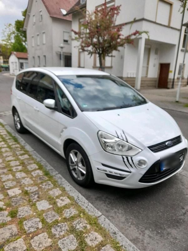 Weiß Gebraucht 2013 Ford S-MAX S Van / Kleinbus | 7.499 € (Fairer Preis) - Bild 1/4