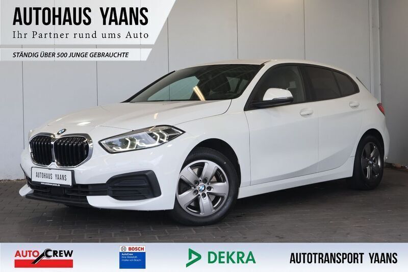 Weiß Gebraucht 2021 BMW 118 Advantage Kleinwagen | 18.789 € (Guter Preis) - Bild 1/4