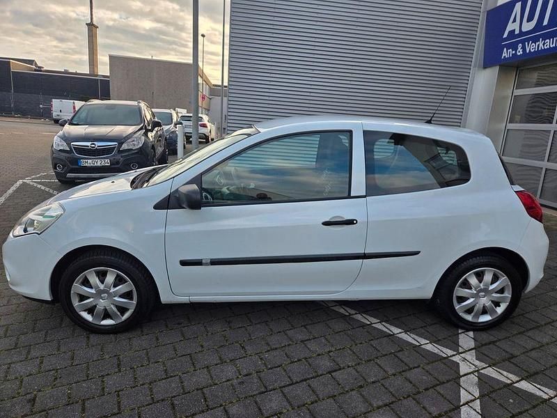 Gebraucht Renault Clio III 75 PS (55 kW) 2012 Weiß