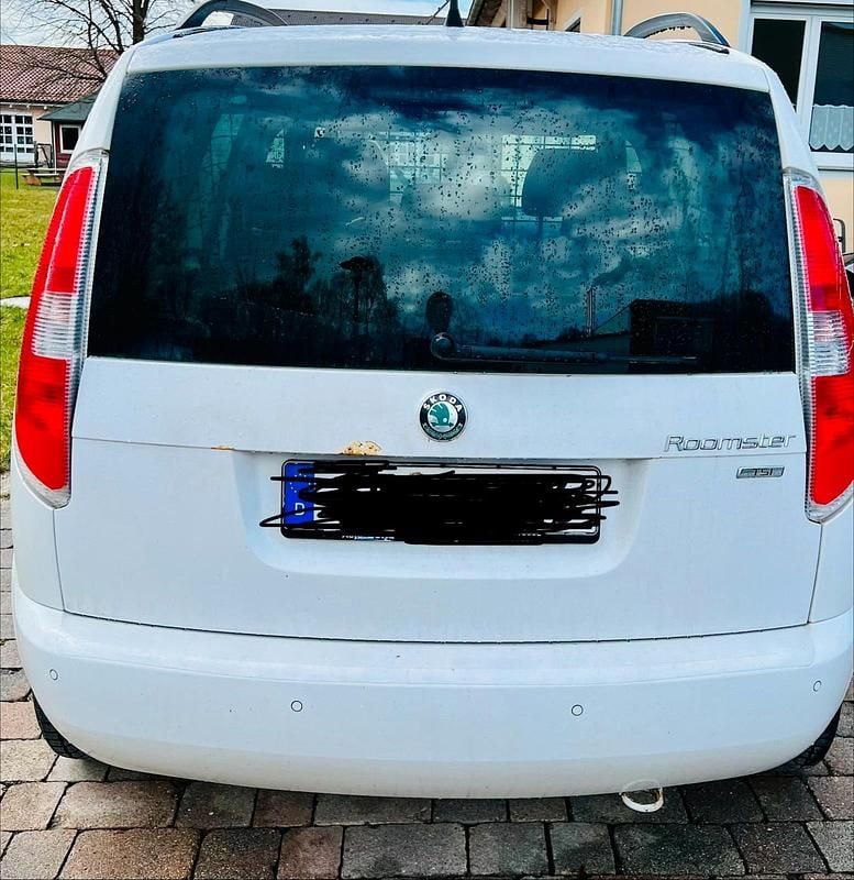 Gebraucht Skoda Roomster 85 PS (62 kW) 2012 Weiß Van / Kleinbus