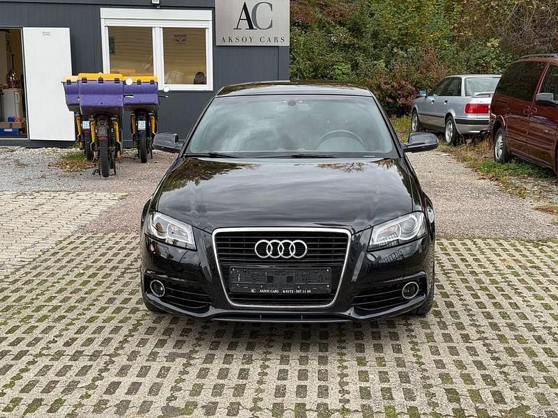 Schwarz Gebraucht 2011 Audi A3 Sportback S-Line Limousine | 7.999 € (Guter Preis) - Bild 1/4