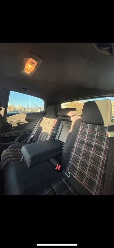 Gebraucht VW Golf VI GTI 211 PS (155 kW) 2011 Weiß Kleinwagen