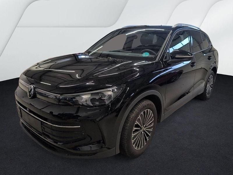 Gebraucht VW Tiguan Goal 150 PS (110 kW) 2025 Schwarz SUV