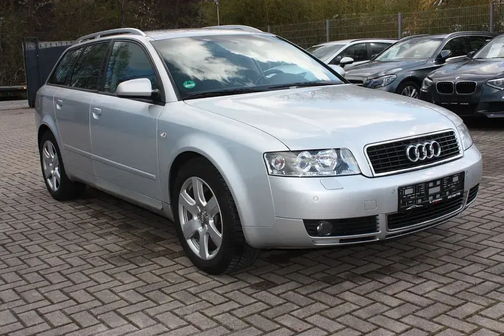 Gebraucht Audi A4 131 PS (96 kW) 2002 Silber Kombi