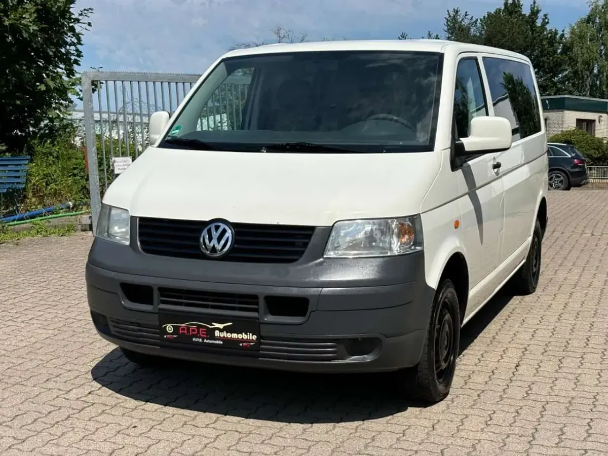 Gebraucht VW Caravelle 102 PS (75 kW) 2007 Grauweiß r9002 Van