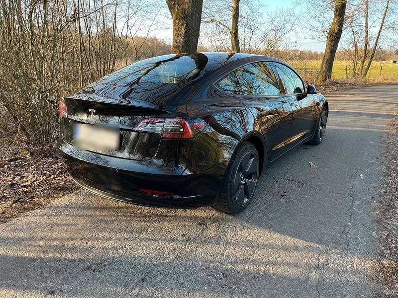 Gebraucht Tesla Model 3 Standard Range Plus 225 kW (306 PS) 2022 Schwarz Limousine