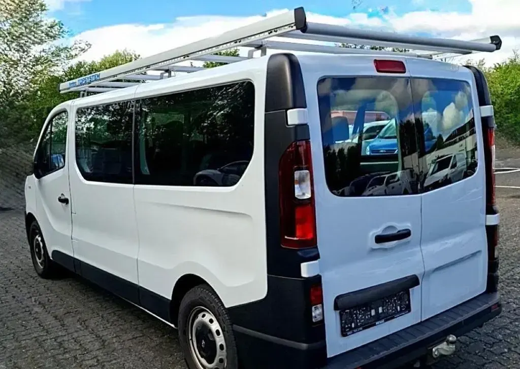 Gebraucht Opel Vivaro 125 PS (91 kW) 2016 Weiß Van / Kleinbus