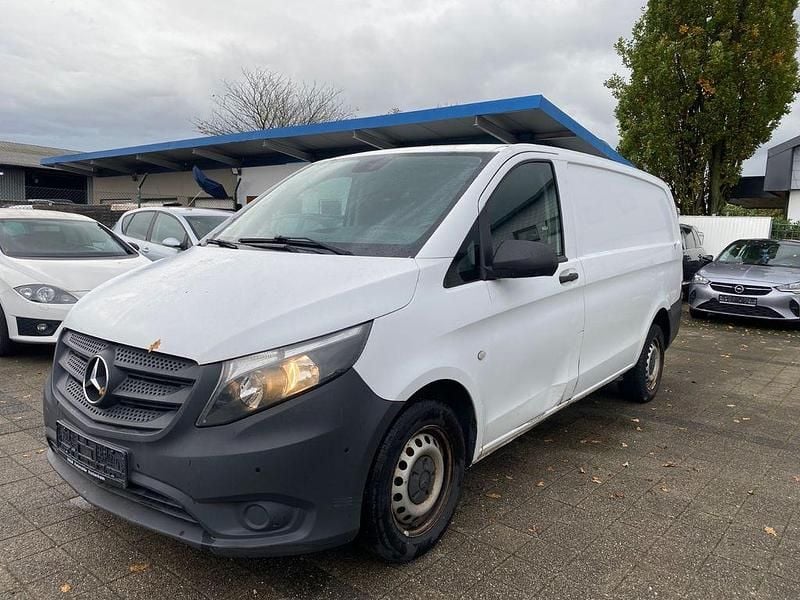 Gebraucht Mercedes Vito 114 PS (83 kW) 2019 Weiß Van