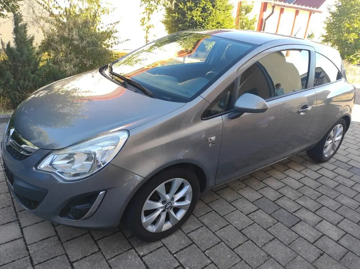 Gebraucht Opel Corsa 87 PS (63 kW) 2012 Braun Kleinwagen