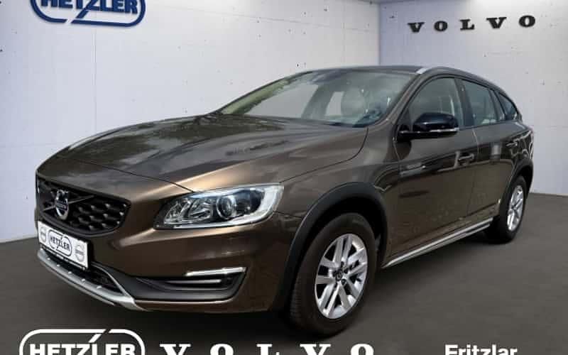 Andere Gebraucht 2016 Volvo V60 CC Summum Kombi | 18.450 € (Fairer Preis) - Bild 1/4