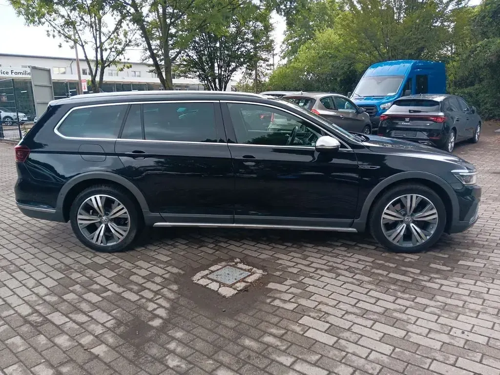 Gebraucht VW Passat Alltrack 200 PS (147 kW) 2021 Deep black Kombi