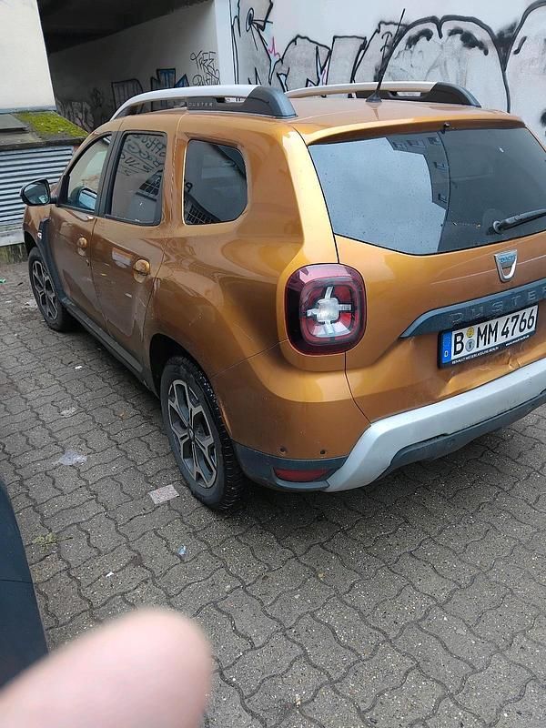 Gebraucht Dacia Duster 132 PS (97 kW) 2019 Gold SUV