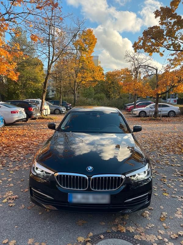 Schwarz Gebraucht 2020 BMW 520 Limousine | 24.500 € (Guter Preis) - Bild 1/4
