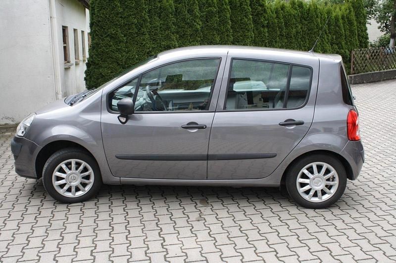 Grau Gebraucht 2009 Renault Modus Avantage Van / Kleinbus | 2.990 € (Fairer Preis) - Bild 1/4
