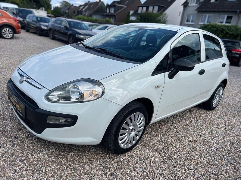 Weiß Gebraucht 2010 Fiat Punto Evo Active Kleinwagen | 4.000 € (Fairer Preis) - Bild 1/4