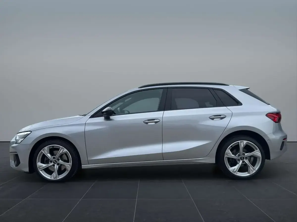 Gebraucht Audi A3 Advanced Plus 150 PS (110 kW) 2021 Florettsilber metallic Limousine