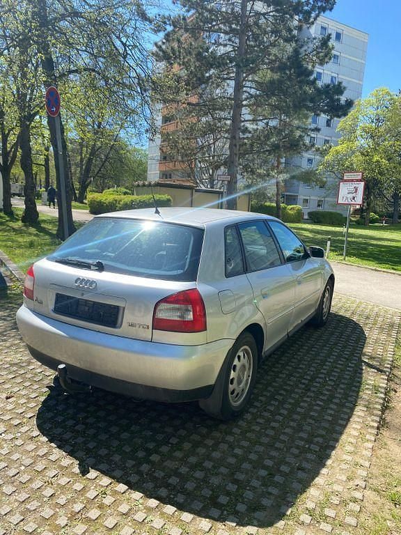 Gebraucht Audi A3 131 PS (96 kW) 2002 Silber Kleinwagen