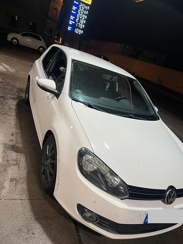 Second-hand VW Golf VI 85 CP (62 kW) 2009 Hatchback