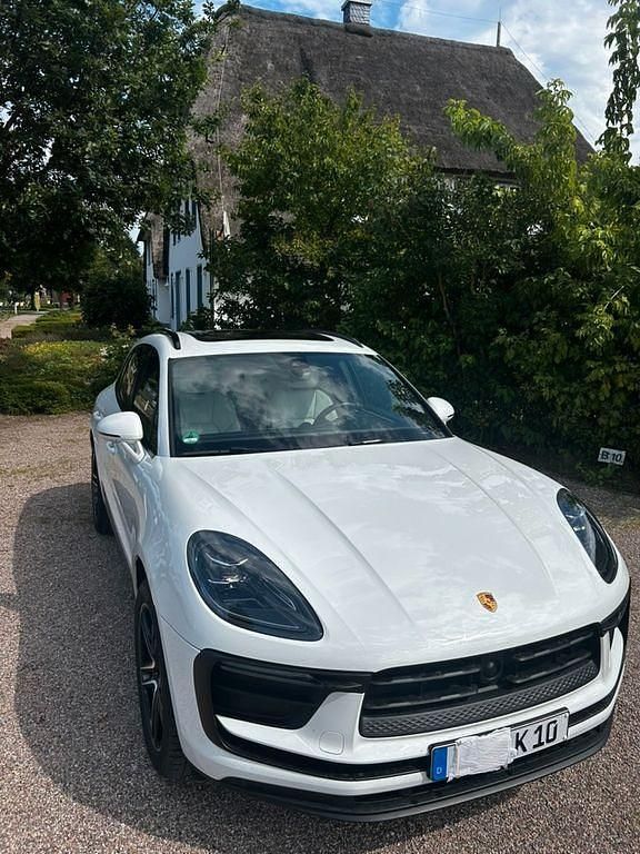 Weiß Gebraucht 2023 Porsche Macan SUV | 64.800 € (Superpreis) - Bild 1/4