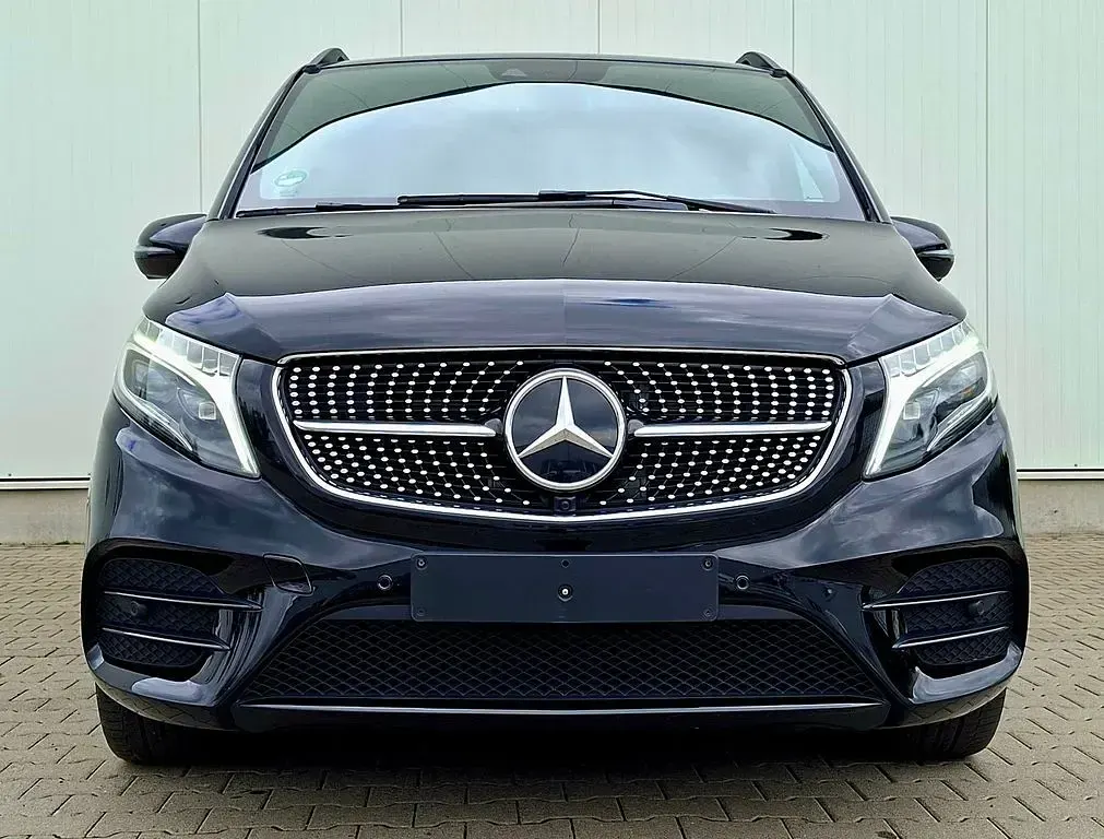 Gebraucht Mercedes V300 AMG 237 PS (174 kW) 2021 Schwarz Van / Kleinbus