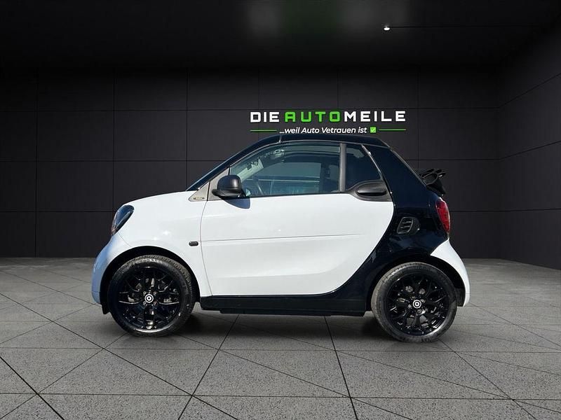 Gebraucht Smart ForTwo Cabrio 71 PS (52 kW) 2019 Schwarz Cabrio