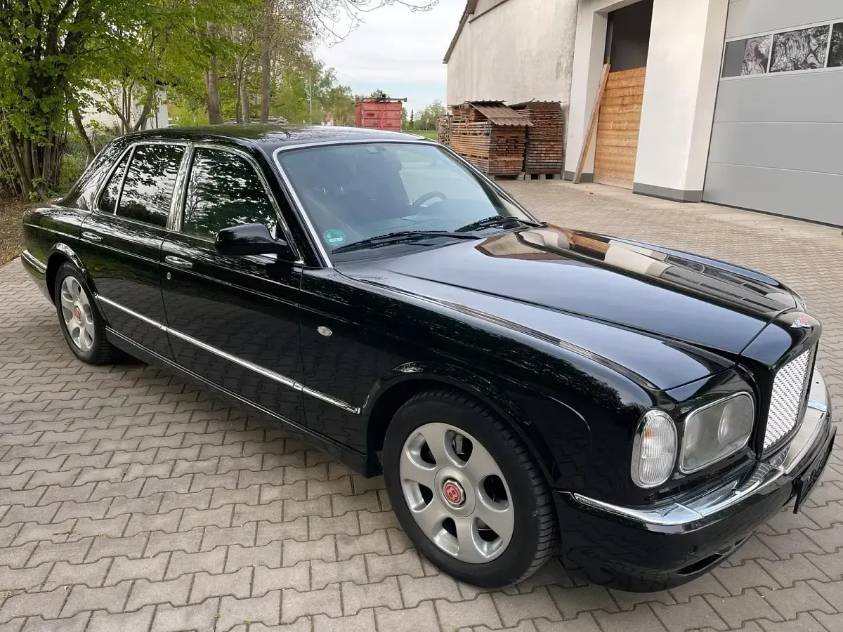 Second-hand Bentley Arnage 405 CP (297 kW) 2001 Negru Berlinǎ