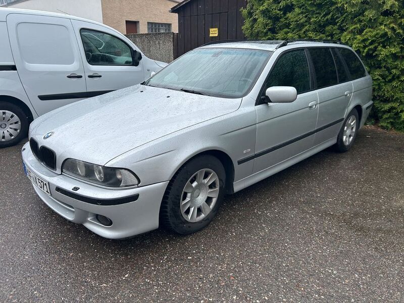 Silber Gebraucht 2002 BMW 525 M Sport Kombi | 3.300 € (Superpreis) - Bild 1/4