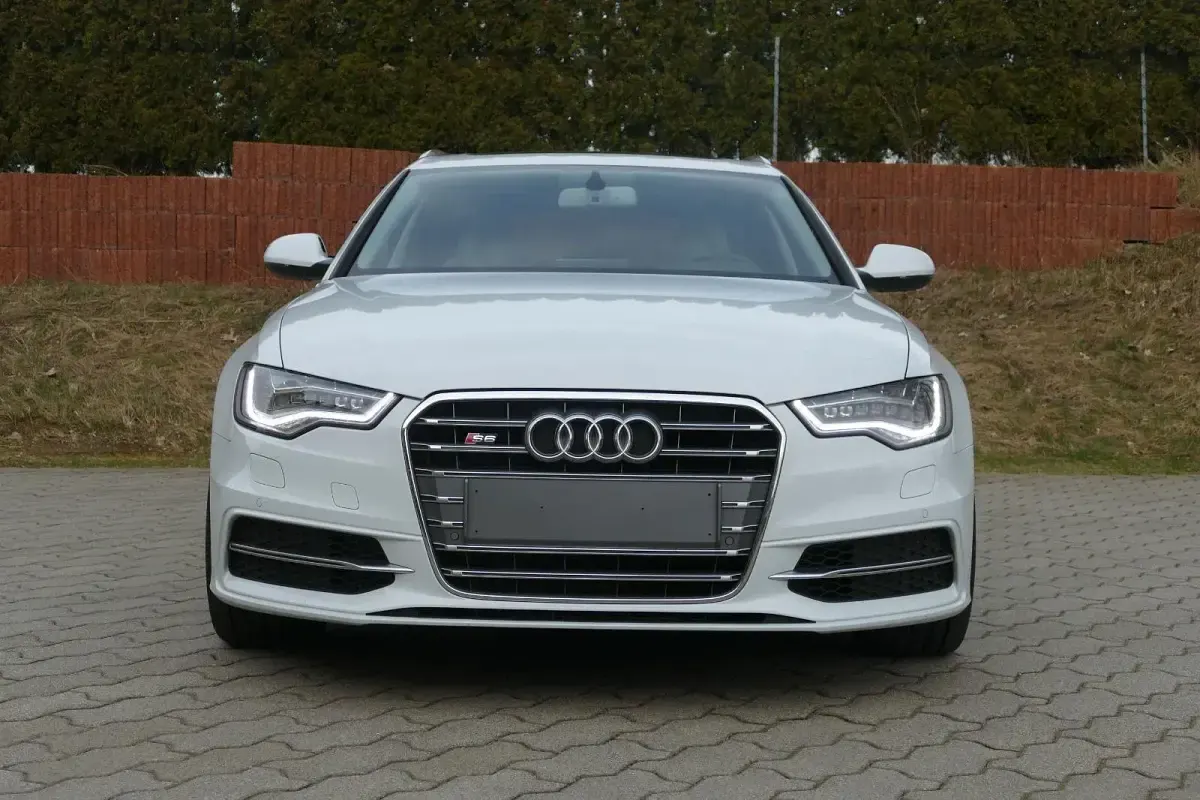 Gebraucht Audi S6 420 PS (308 kW) 2013 Weiß Kombi