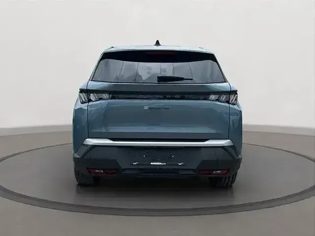 Gebraucht Peugeot e-5008 Allure 156 kW (213 PS) 2025 Blau SUV