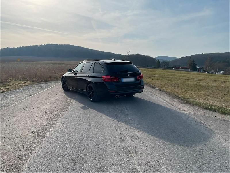 Gebraucht BMW 320 190 PS (139 kW) 2018 Schwarz Kombi