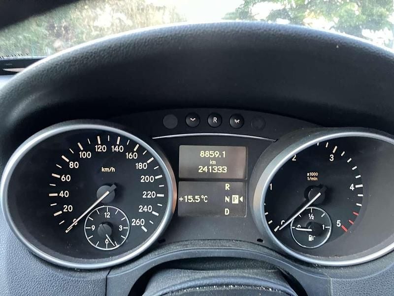 Gebraucht Mercedes ML320 224 PS (164 kW) 2008 Schwarz SUV