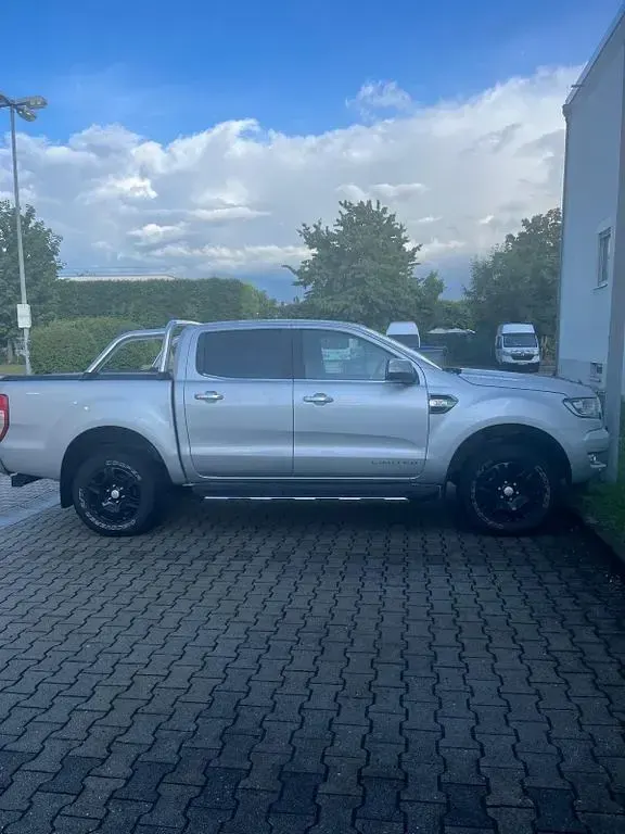 Gebraucht Ford Ranger 200 PS (147 kW) 2017 Silber Pickup