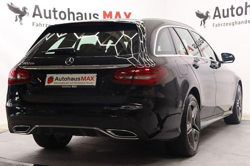 Gebraucht Mercedes C300e AMG 306 PS (225 kW) 2020 Schwarz Limousine