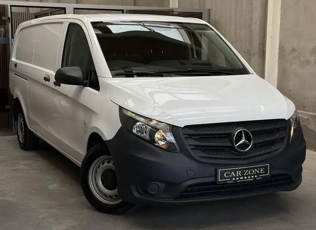 Gebraucht Mercedes Vito 163 PS (119 kW) 2023 Weiß Van