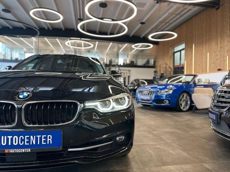 Gebraucht BMW 330 Sport Line 258 PS (189 kW) 2017 Schwarz Limousine