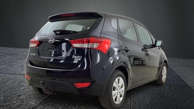 Gebraucht Hyundai ix20 Classic 90 PS (66 kW) 2013 Phantom black Kleinwagen