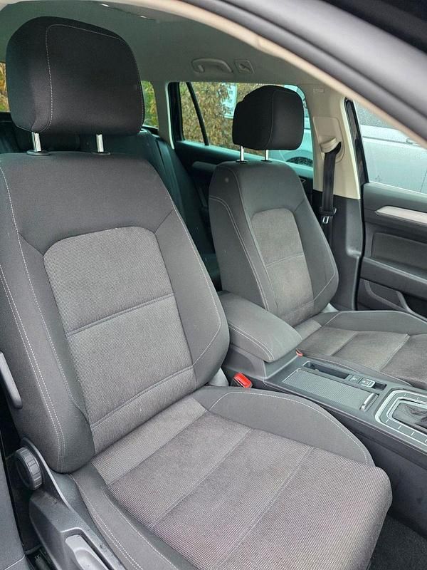 Second-hand VW Passat Comfortline 190 CP (139 kW) 2019 Negru Berlinǎ