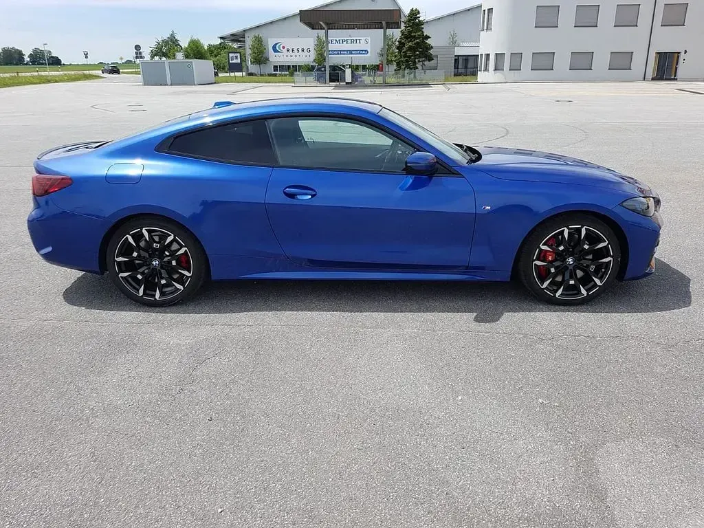 Gebraucht BMW 420 Shadowline 184 PS (135 kW) 2025 Blau Coupé